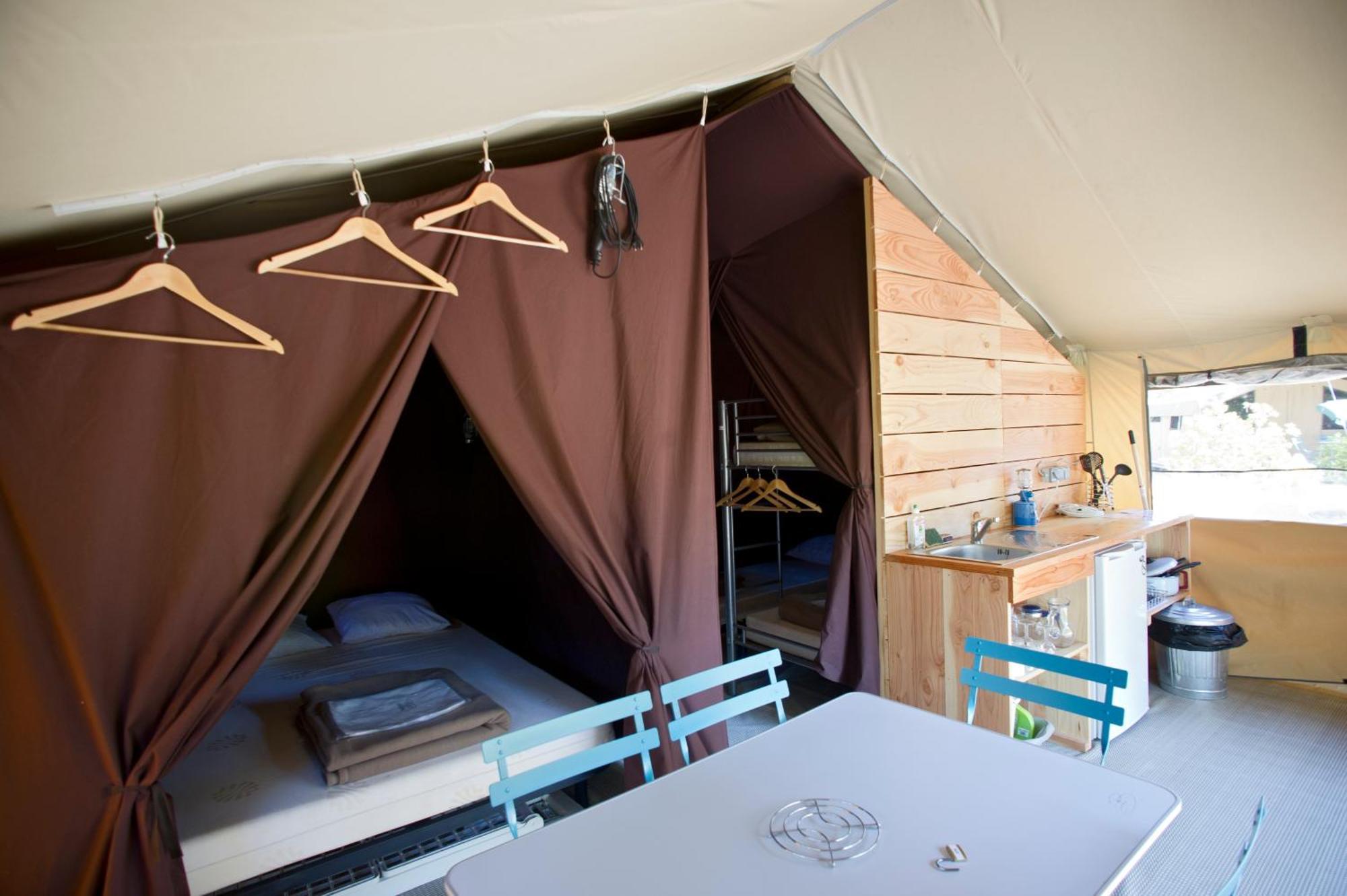 Huttopia Landes Sud Saint-Michel-Escalus Номер фото